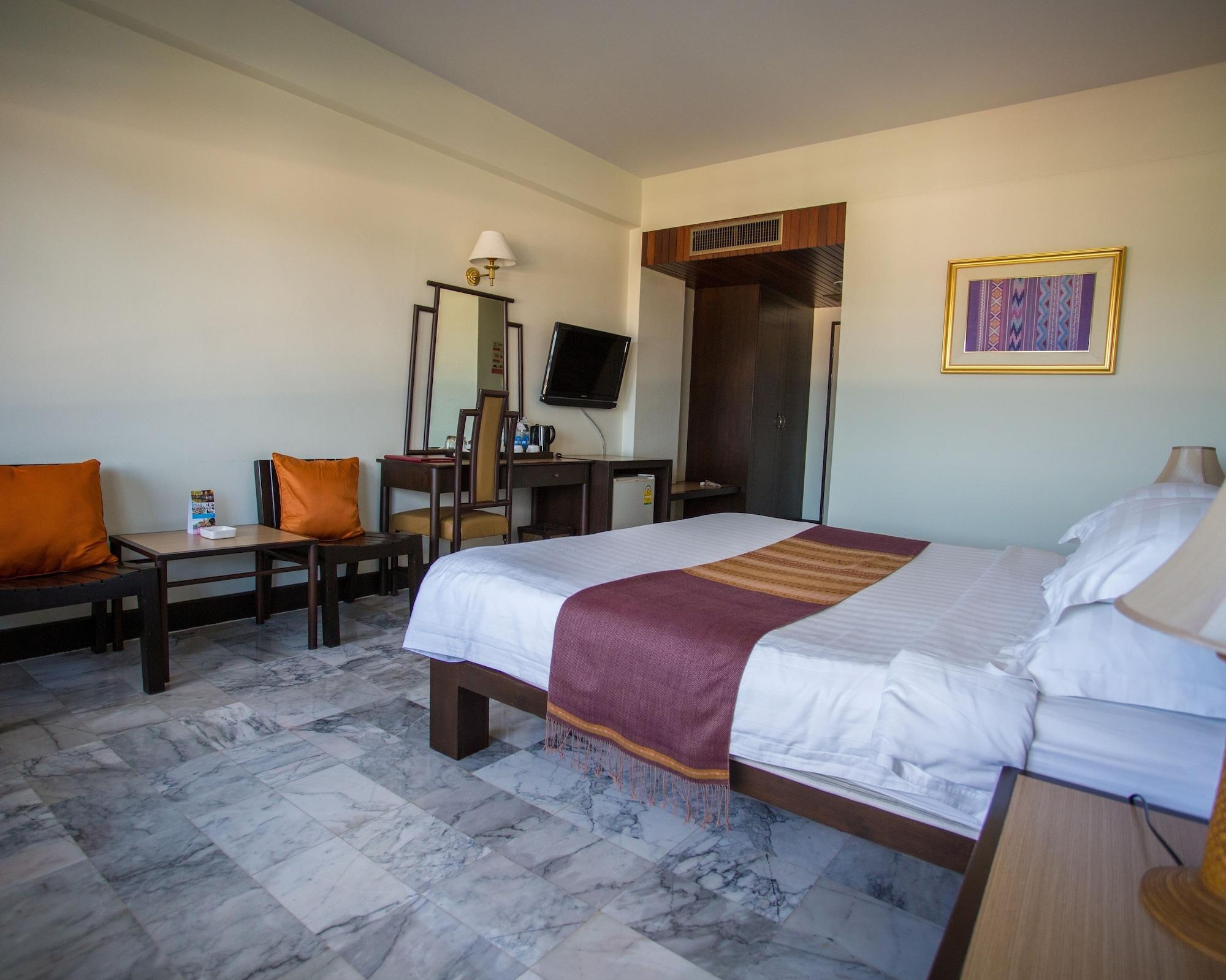 Seeharaj Hotel Uttaradit Luaran gambar