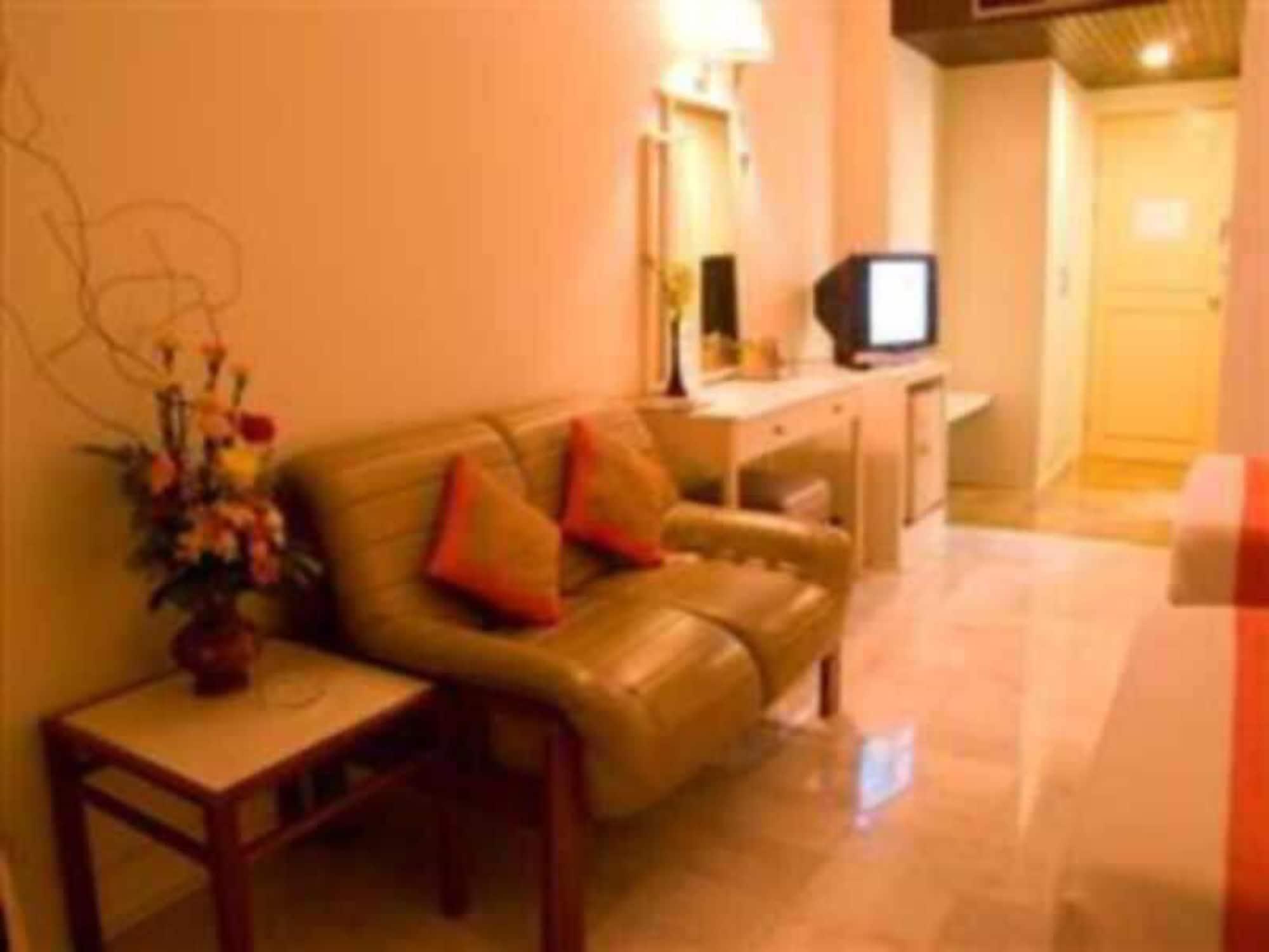 Seeharaj Hotel Uttaradit Luaran gambar