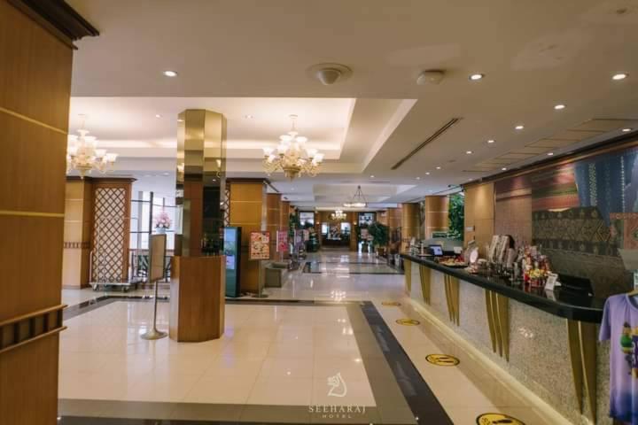 Seeharaj Hotel Uttaradit Luaran gambar