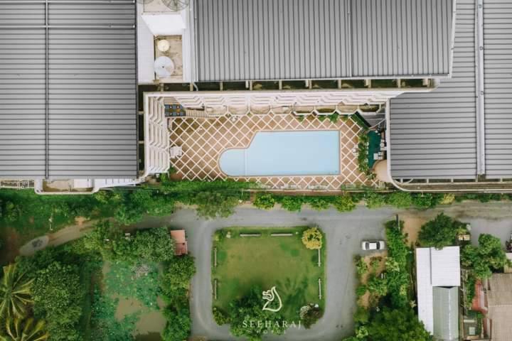 Seeharaj Hotel Uttaradit Luaran gambar