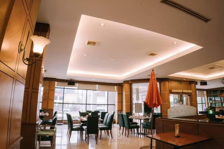 Seeharaj Hotel Uttaradit Luaran gambar