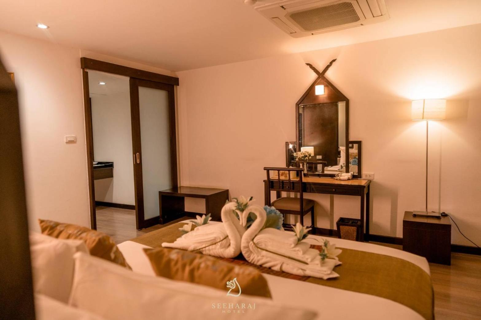 Seeharaj Hotel Uttaradit Luaran gambar