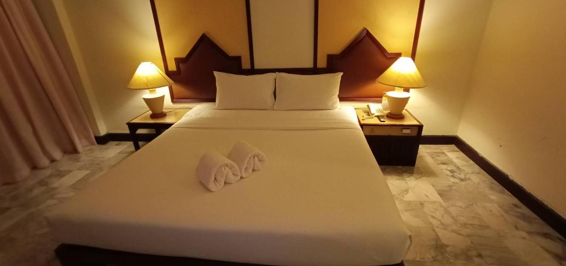 Seeharaj Hotel Uttaradit Luaran gambar