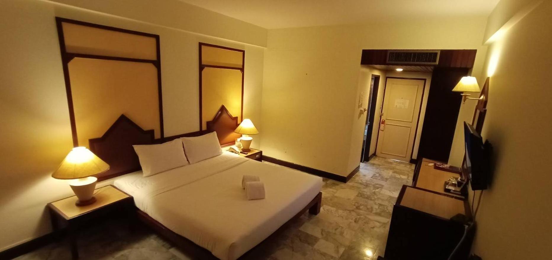 Seeharaj Hotel Uttaradit Luaran gambar