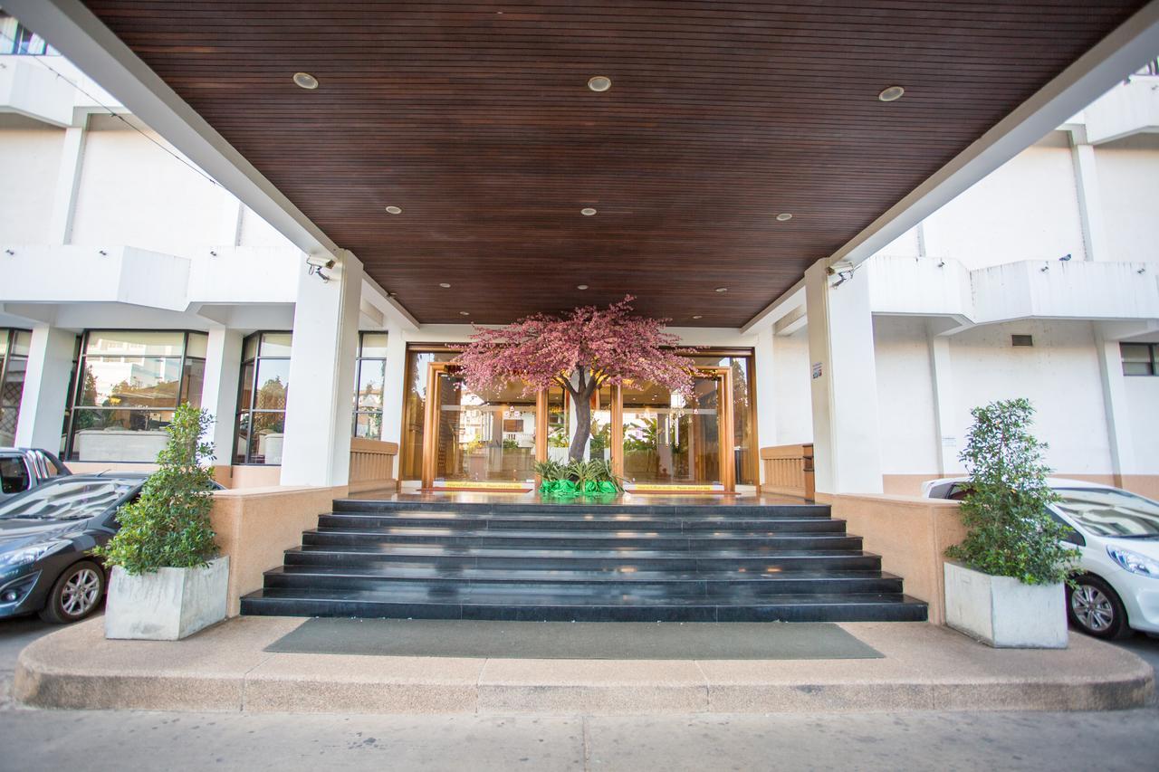 Seeharaj Hotel Uttaradit Luaran gambar