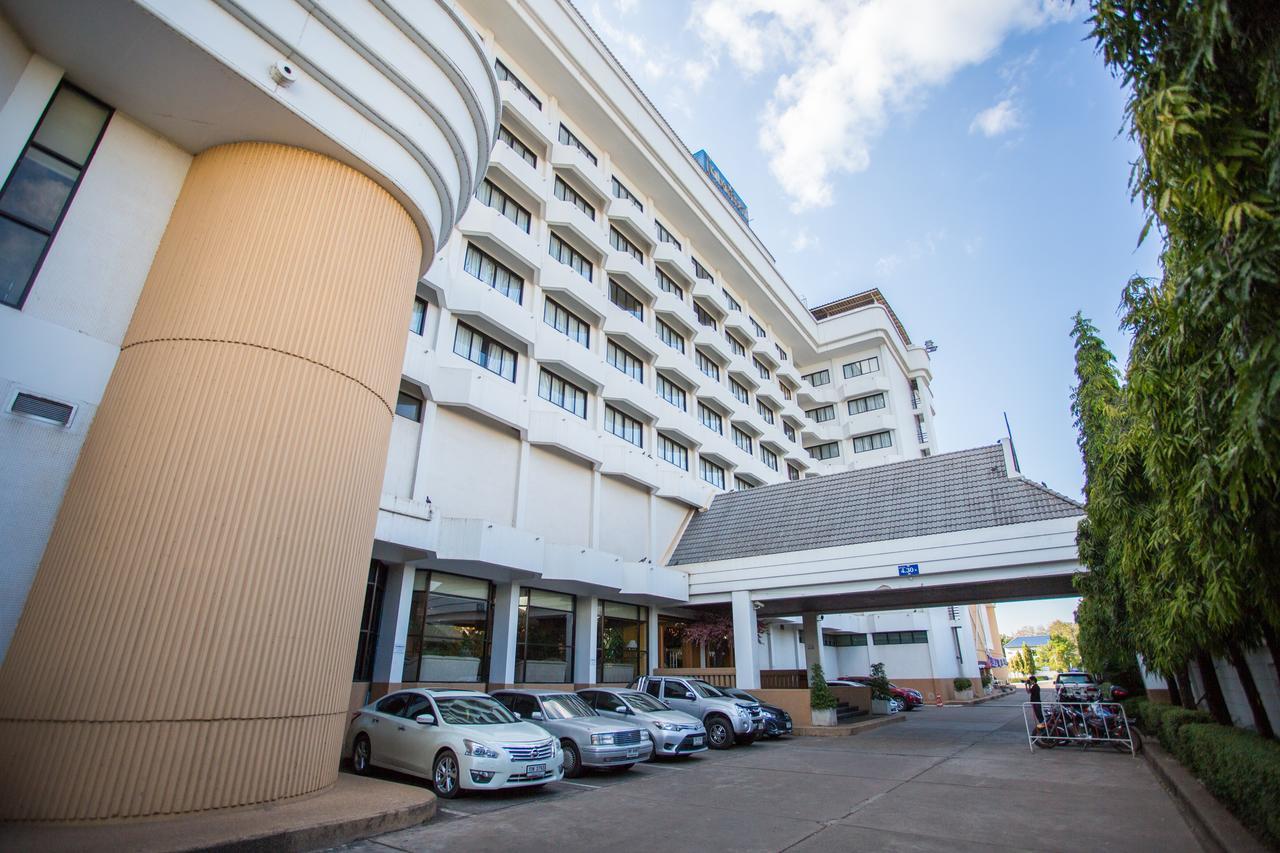 Seeharaj Hotel Uttaradit Luaran gambar